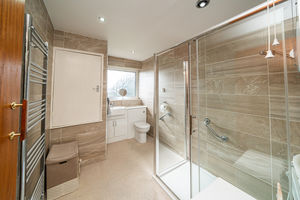 shower room- click for photo gallery